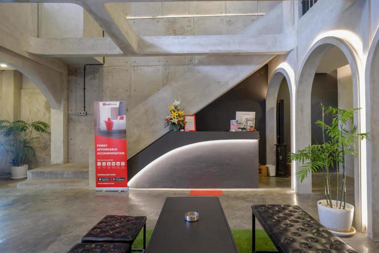 Reddoorz Plus Near Kawasan Sam Poo Kong Semarang Exterior foto