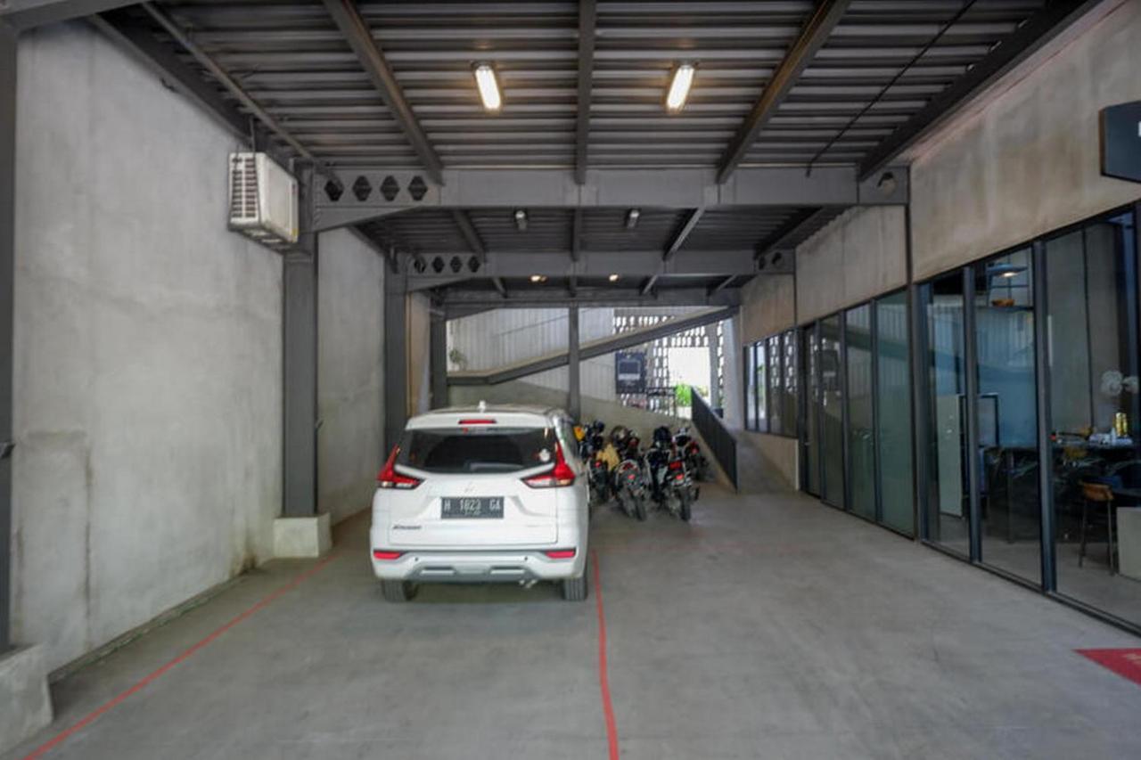 Reddoorz Plus Near Kawasan Sam Poo Kong Semarang Exterior foto
